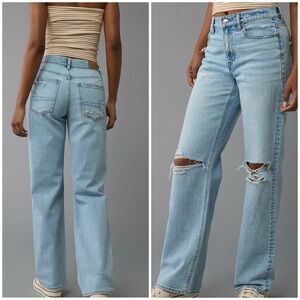 American Eagle light wash distressed high rise stovepipe jeans size 4 short